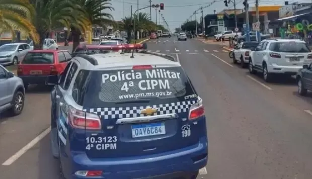 Imagem de compartilhamento para o artigo Adolescente fica ferido após colidir moto em ônibus estacionado em Costa Rica da MS Todo dia